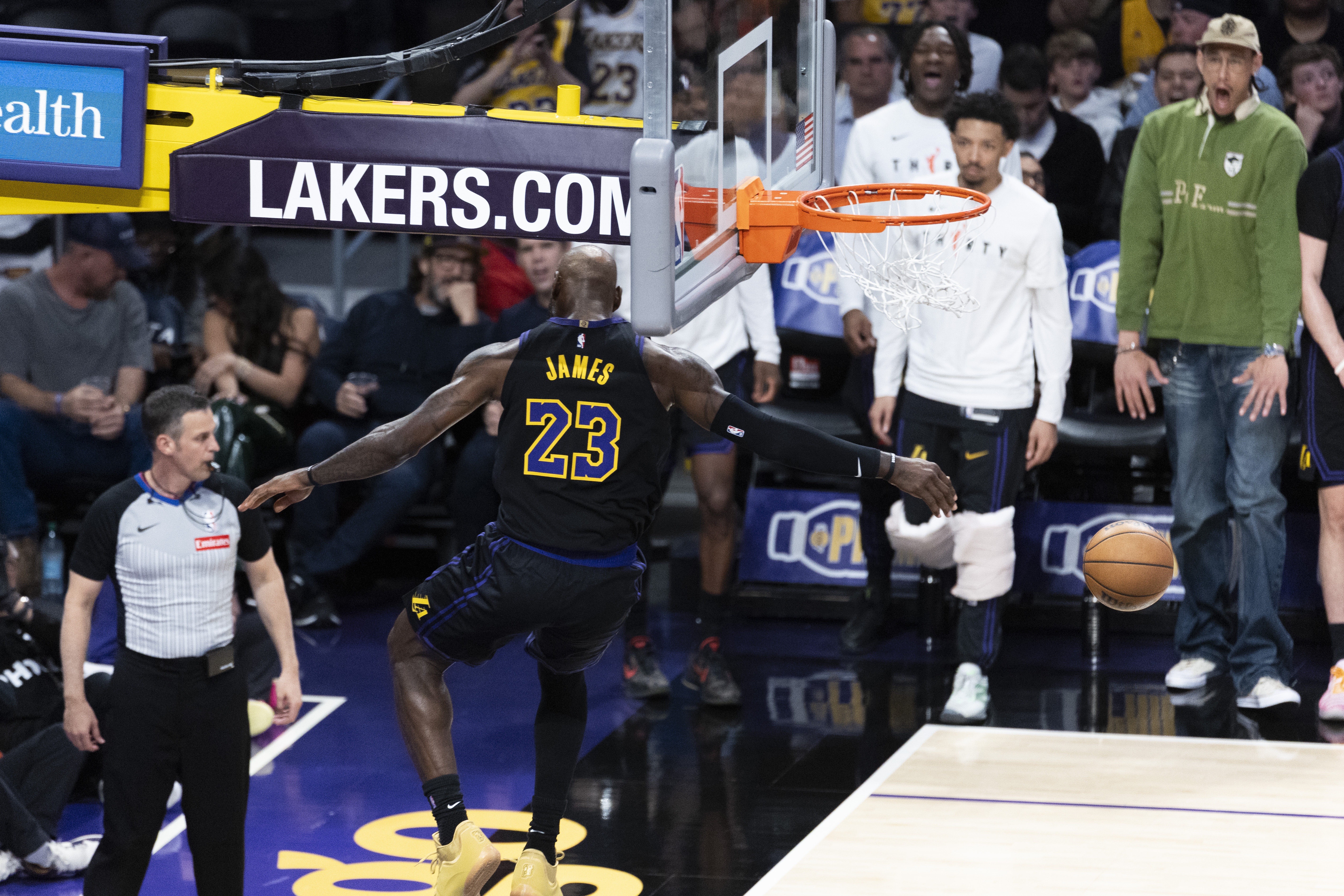 阿里纳斯直言湖人无胜算 称41岁詹姆斯需复刻18年神迹