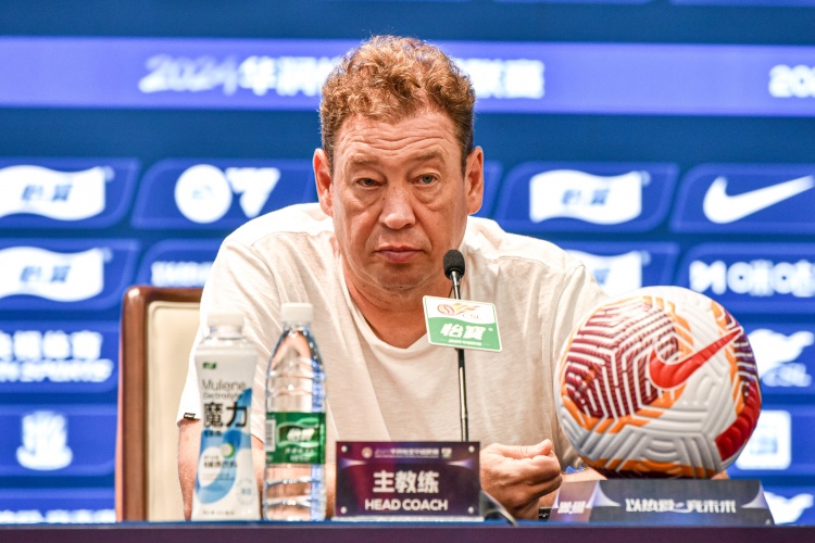 斯卢茨基坦承申花处境困难 米内罗李可恢复中