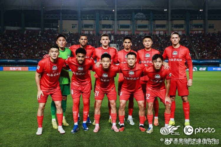 河南主场0-3完败申花 点球+两连击锁定胜局