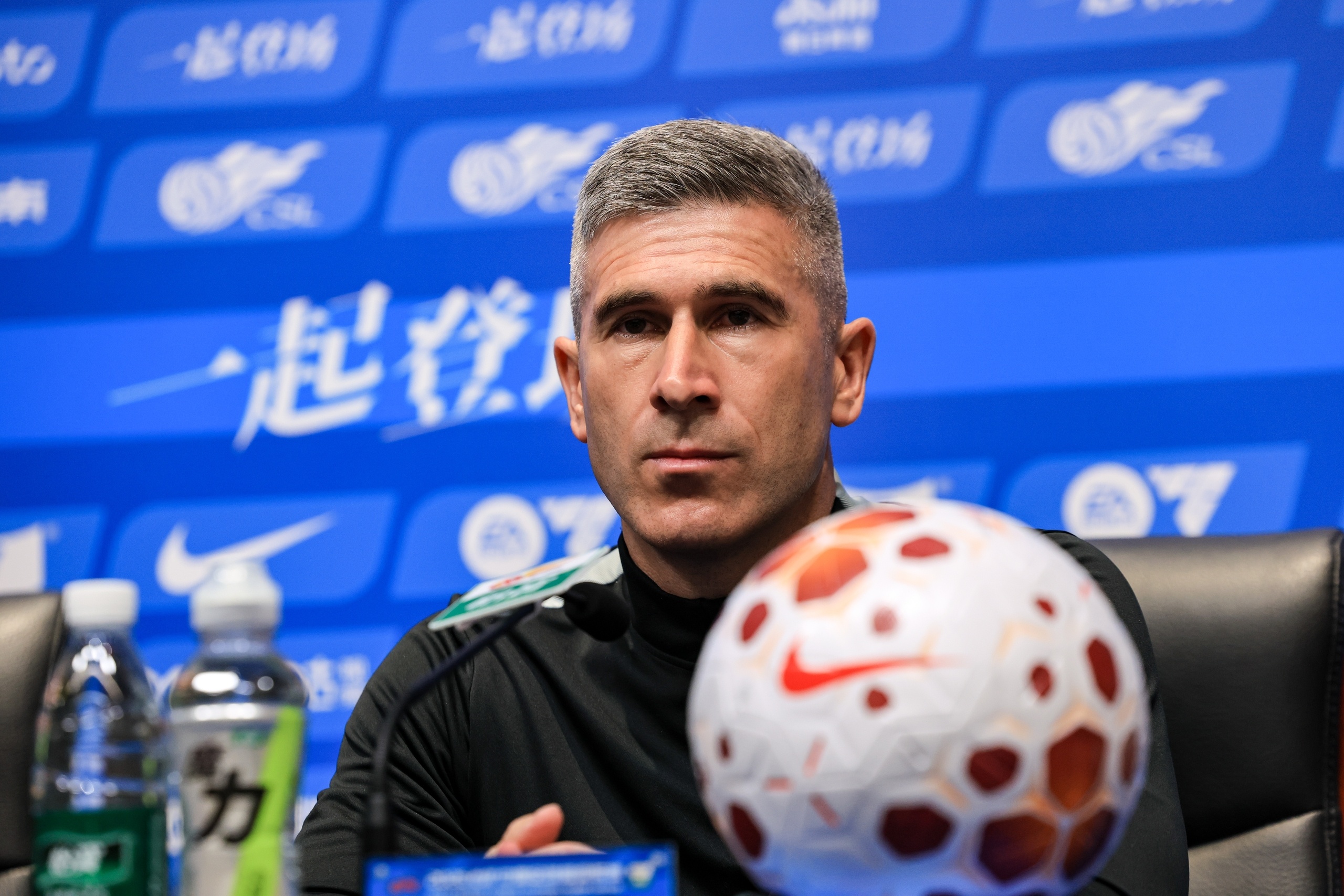 3-0，国安少打一人仍零封 蒙哥马利：保持了冷静