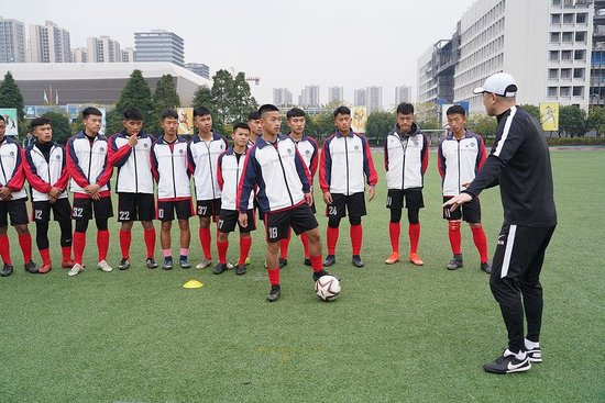 孙继海一天双热搜:足协杯抽签引德比,青训索赔18万惹争议 孙继海一天双热搜:足协杯抽签引德比,青训索赔18万惹争议