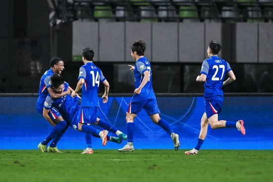 18岁双星处子球,申花客场3-1梅州紧追蓉城 18岁双星处子球,申花客场3-1梅州紧追蓉城