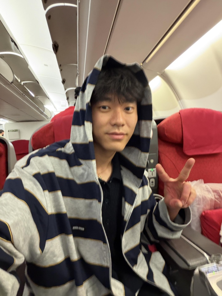 胡荷韬因伤落选国足集训 邵佳一建议休整 蓉城主帅称非伤病原因